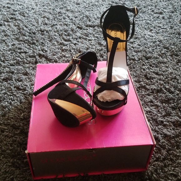 Jenifer Heeled Sandal - Picture 2 of 5